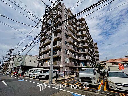 表現された空間は豊かな光と風を纏い、暮らしの時間を豊かにしてくれます。