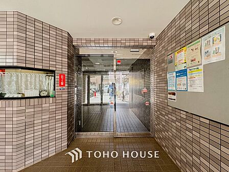 訪れるゲストや住む人を優しく迎え入れてくれる明るい空間です。