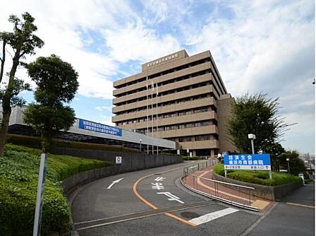 地下1階から地上8階の大総合病院です。地域に溶け込み地域の信頼の厚い頼れる病院となっております。