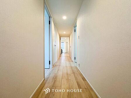 環境の良い場所にセンス良く暮らしたい、こだわりの室内には至福のシーンが繰り広げられます。