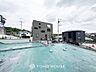 外観：時間のゆとりと空間、爽やかな陽光がもたらす光と風を贅沢なまでに感じる暮らしが始まります。