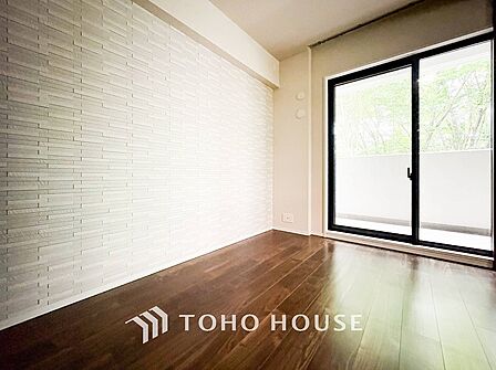 一日の疲れをいやしてくれる主寝室。自分時間を快適に過ごすプライベートルーム。