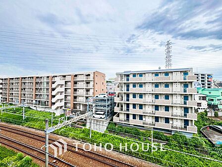 開放的で気持ちの良い眺望と青い空を満喫できます。