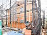 外観：爽やかな青空の下に贅沢なほどに降り注ぐ陽光、豊かな居住性と、クオリティが見事に調和した住空間。