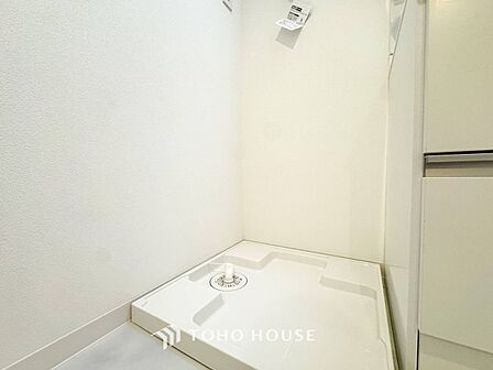 洗濯機を配置しても十分なスペースを確保しております。