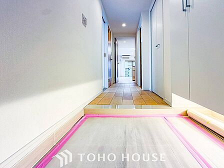 居住者の帰り、訪れる方を優しく迎えてくれる玄関です。