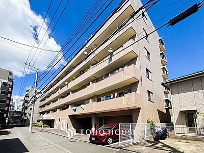 外観:時代の流れに惑わされないシックなカラートーンで街並みに溶け込む外観。 外観:時代の流れに惑わされないシックなカラートーンで街並みに溶け込む外観。