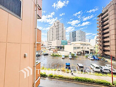 開放的で気持ちの良い眺望と青い空を満喫できます。