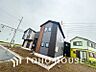 外観：閑静な住宅街の陽当りに恵まれた土地で寛ぎに満ちた生活を。