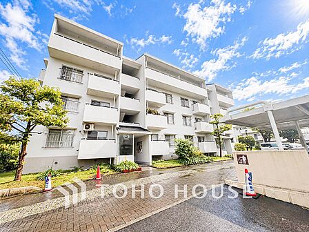 表現された空間は豊かな光と風を纏い、暮らしの時間を豊かにしてくれます。