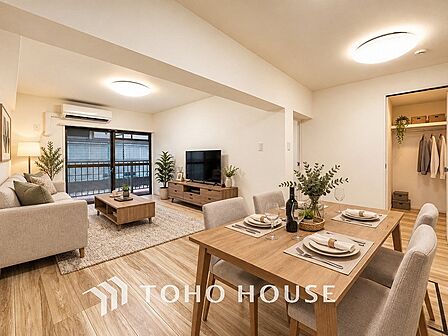 ここにはみんなが集い、食事と楽しい会話が始まるスペース。