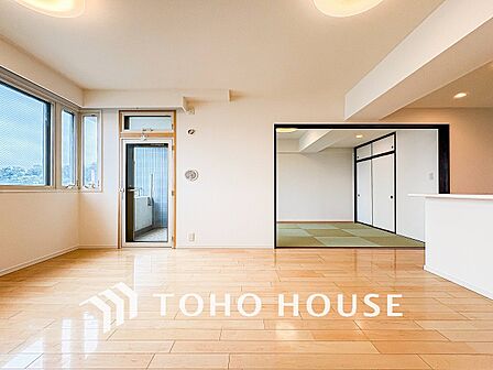 ご家族やお客様との時間など、多くの時を刻む空間。何気なく過ぎる時でさえも上質なひと時に。