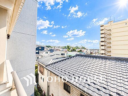 開放的で気持ちの良い眺望と青い空を満喫できます。