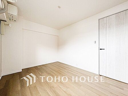 1日の疲れを癒し、心地よく寛げるようゆったりとした広さを確保しています。