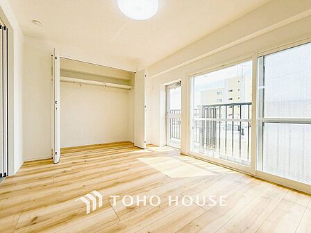 1日の疲れを癒し、心地よく寛げるようゆったりとした広さを確保しています。