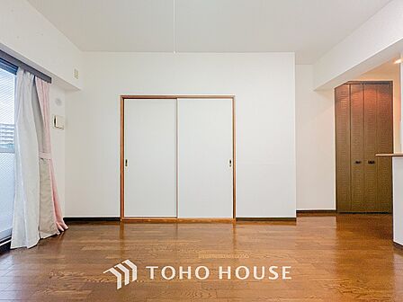 あたたかい日差しがたっぷり降り注ぐLDKは自然と家族の顔があかるい笑顔に。
