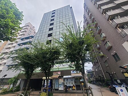 街並みに映える洗練されたスタイリッシュな外観。住むこと自体が誇らしくなるデザインです。