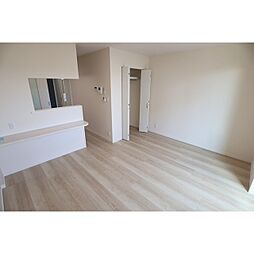 ラルーチェ稲里中央　S棟 1階1LDKのリビング/ダイニング