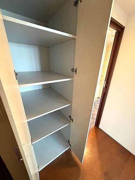 可動棚になります。サイズに合わせて収納できます。