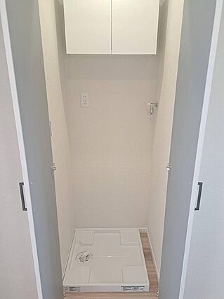 ●室内に洗濯機...