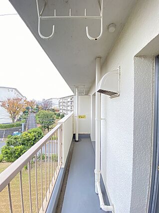 周辺は大小さま...