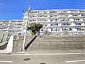 周辺は大小さま...