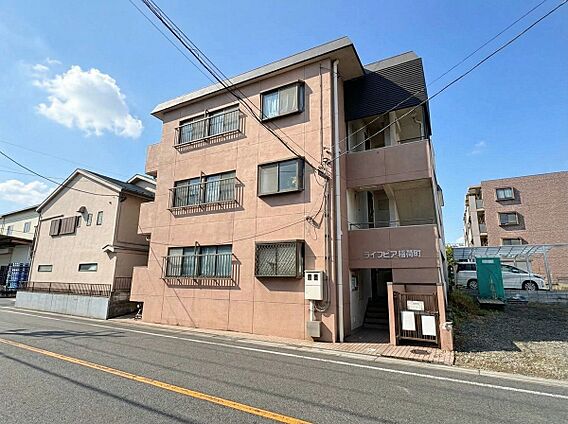 落ち着いた色合...