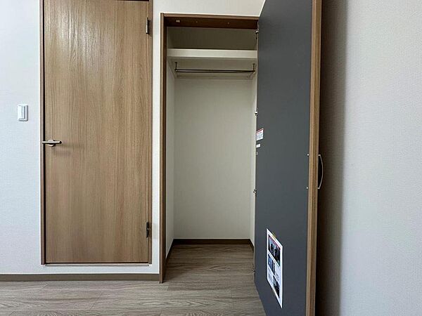 玄関を拡大表示