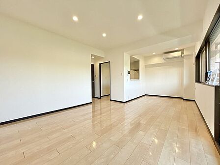 【リフォーム済】LDK別アングルです。