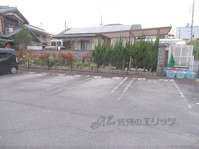4 / 4