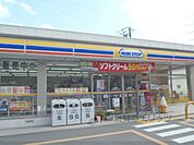 ミニストップ　大津石山寺3丁目店まで400メートル