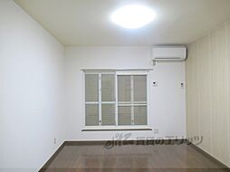 プールブゥ 202 2階ワンルームのリビング/ダイニング