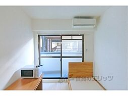 JR東海道・山陽本線 石山駅 3.9kmの賃貸マンション 1階ワンルームのリビング/ダイニング