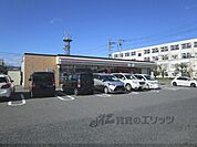 セブンイレブン　草津中学校前店まで400メートル