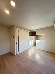 東急東横線 大倉山駅 徒歩13分の賃貸アパート 2階1LDKのリビング/ダイニング