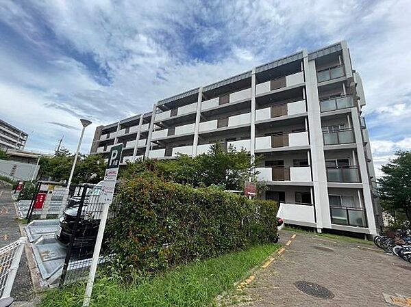 大阪府池田市五月丘２丁目(賃貸マンション1LDK・2階・56.00㎡)の写真 その3