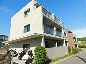 大阪府箕面市彩都粟生南１丁目14番7号（賃貸マンション1R・1階・32.84㎡） その1