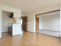 グレートバリー 103 1階2LDKのリビング/ダイニング