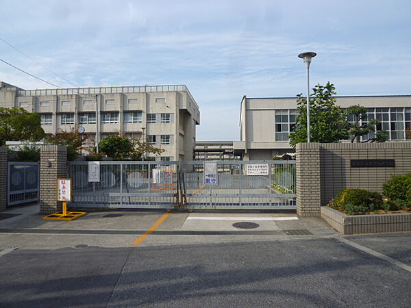 周辺：【中学校】堺市立 深井中学校まで1589ｍ