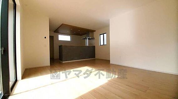 大きな窓のある...