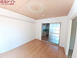 じゅねすしろやま　Ｂ棟 2階2DKのリビング/ダイニング