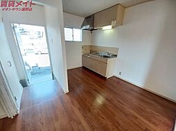 じゅねすしろやまA棟 2階2DKのリビング/ダイニング