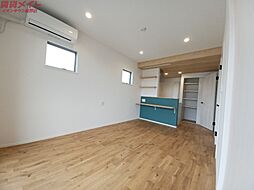 ラシュレ東員 2階1LDKのリビング/ダイニング