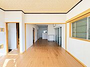 LDKは広々の19.5帖！2面採光！大きな窓から自然光が入り、風通しも良好です♪
