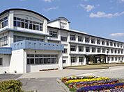 中畑小学校 550m