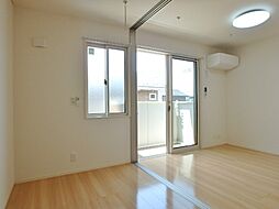 ミーティア III 2階1LDKのリビング/ダイニング