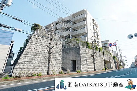 100m2超のゆとりある3LDK、海まで徒歩で行ける距離が魅力のマンションです!