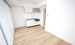 グリーンコート亀島 3階1DKのリビング/ダイニング