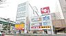 周辺：スギ薬局 東新町店（747m）