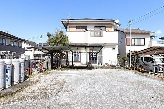 同敷地内に建つ...
